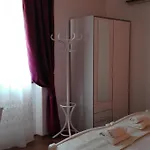 Apartman Apartments By The Sea Milna, Brac - 5242 *
