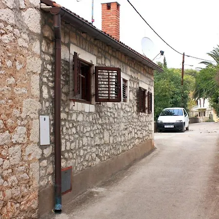 Apartments By The Sea Milna, Brac - 5242 *